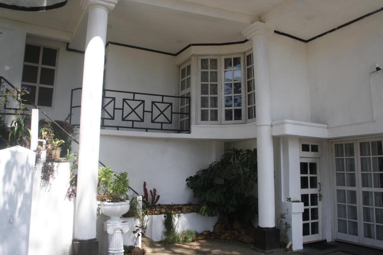 Bezel Bungalow Нувара-Элия Экстерьер фото