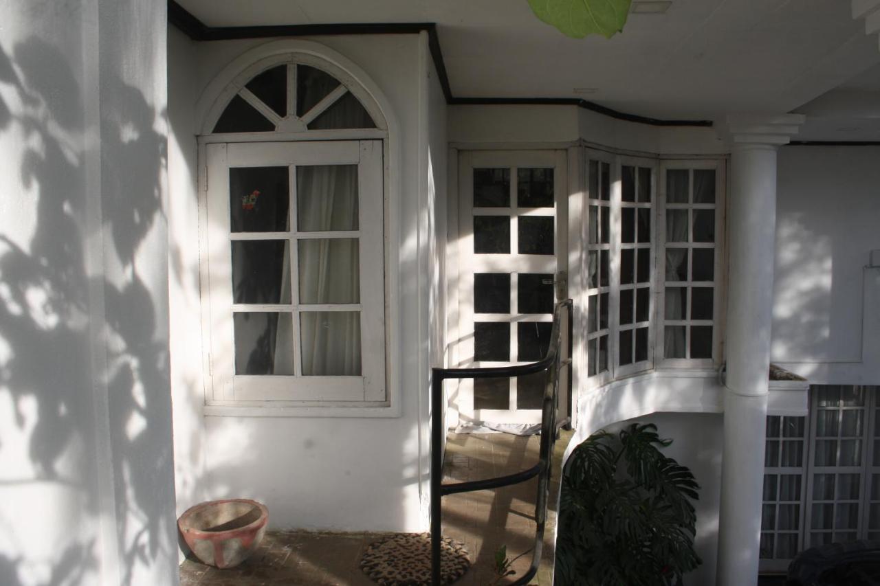 Bezel Bungalow Нувара-Элия Экстерьер фото